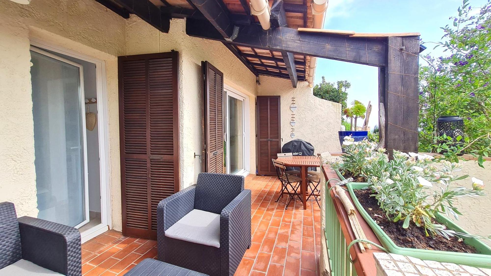 Bel Appartement Renove, Avec Terrasse Et Piscine لا كروا فالميه المظهر الخارجي الصورة