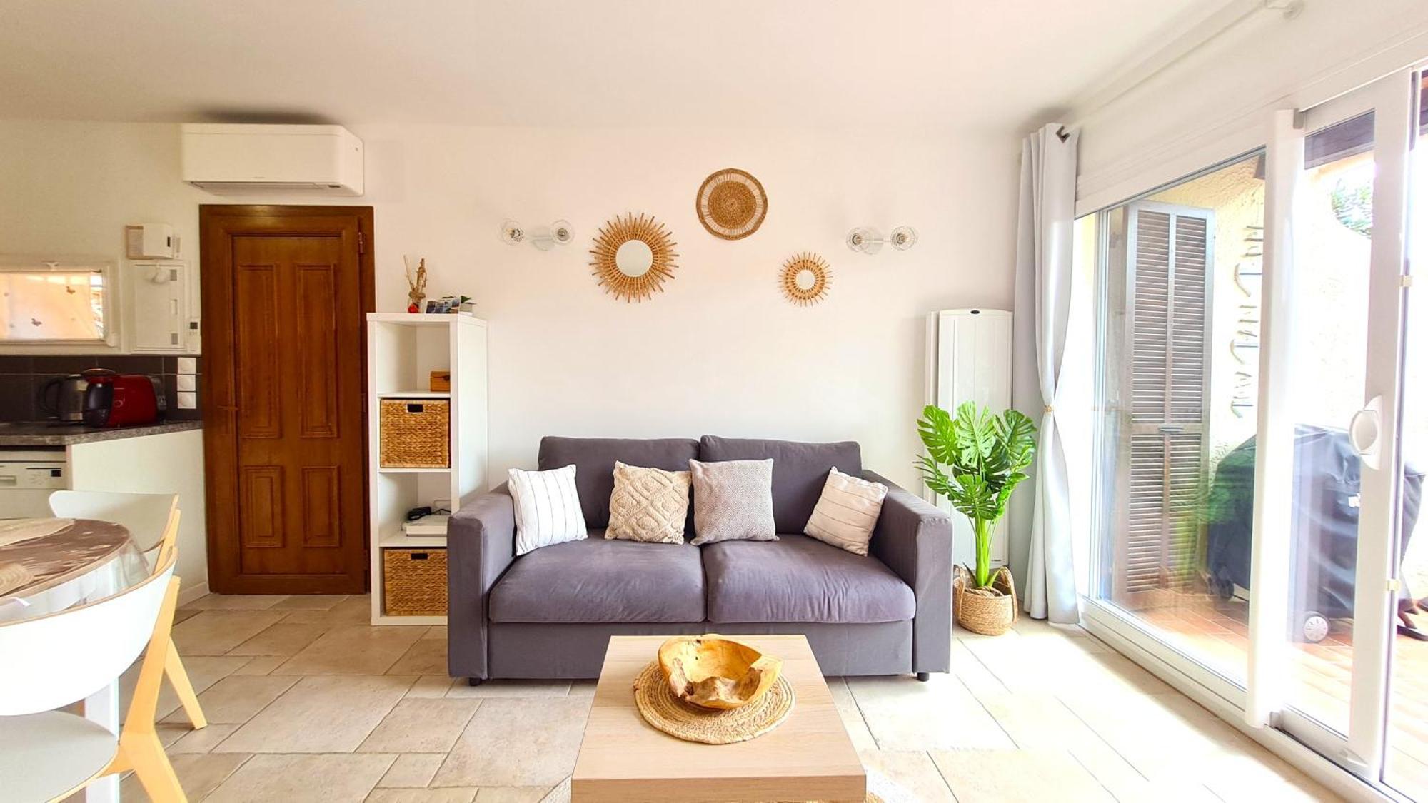 Bel Appartement Renove, Avec Terrasse Et Piscine لا كروا فالميه المظهر الخارجي الصورة