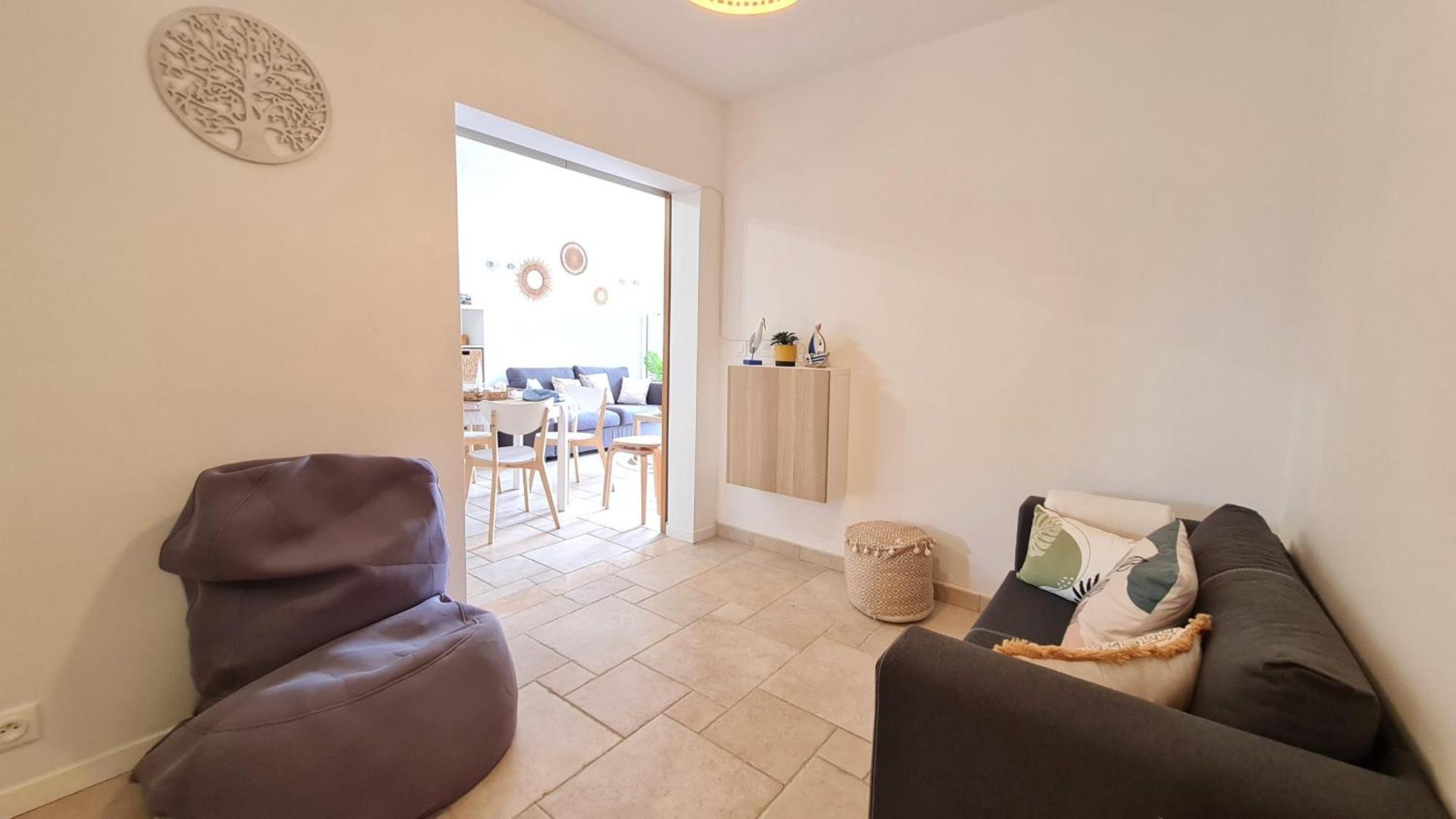 Bel Appartement Renove, Avec Terrasse Et Piscine لا كروا فالميه المظهر الخارجي الصورة